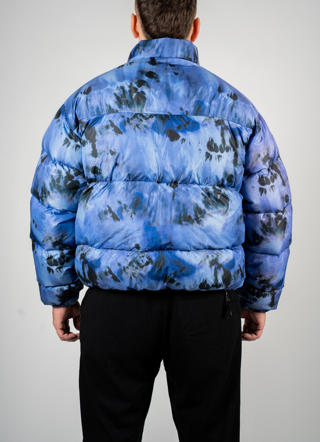 Piumino lungo stampa tie-dye blu/nero