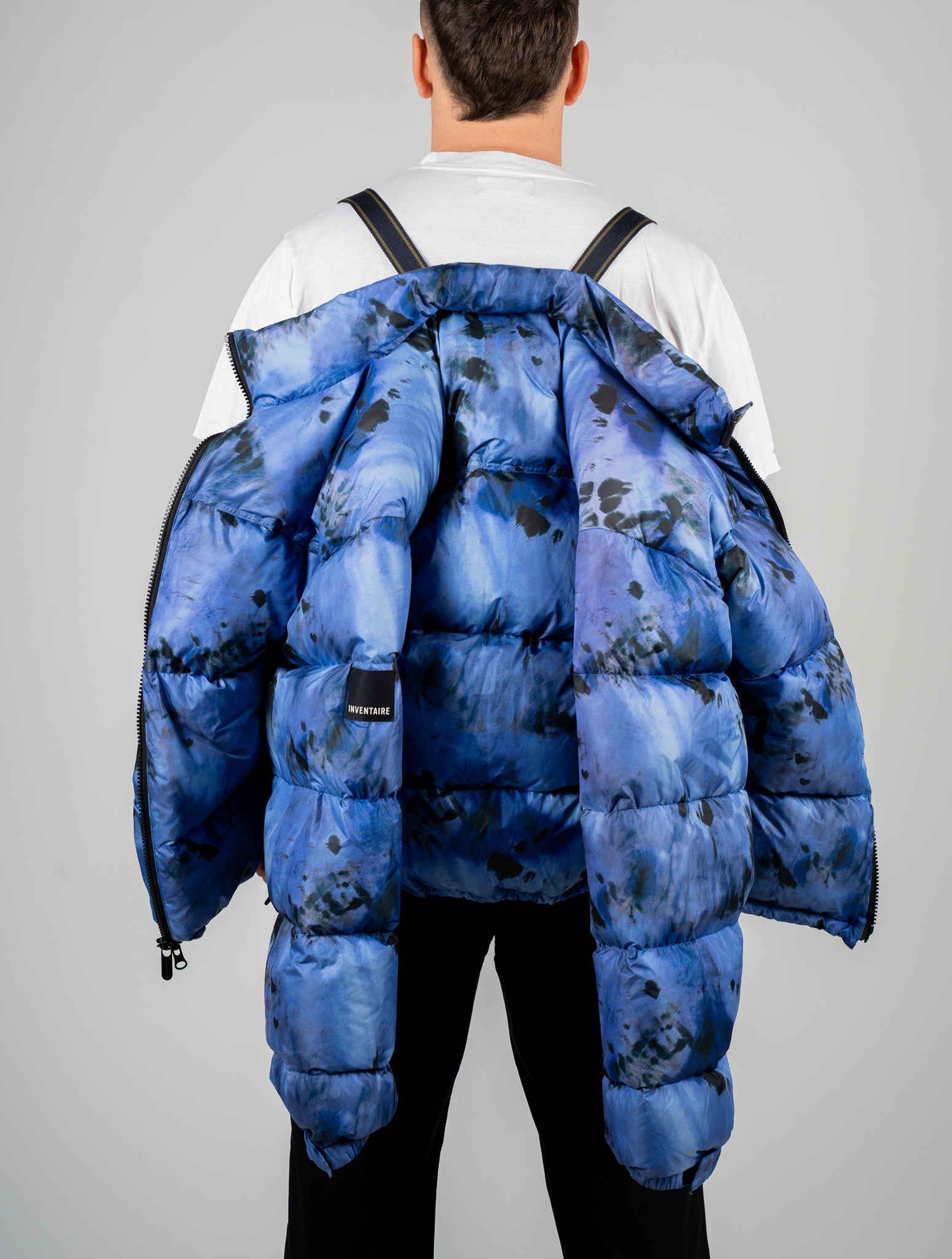 Piumino lungo stampa tie-dye blu/nero