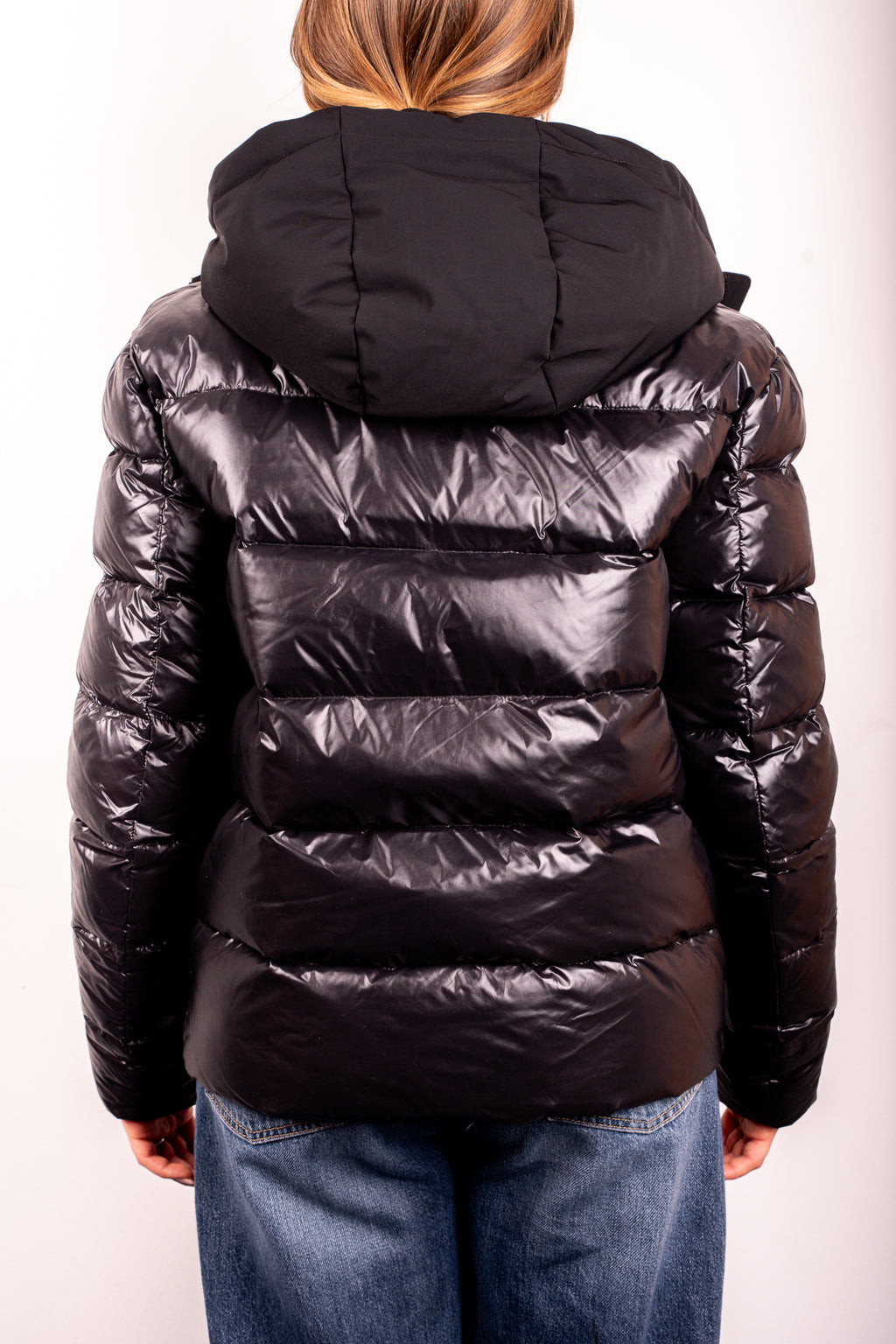 Short Down Jacket – Black Edition