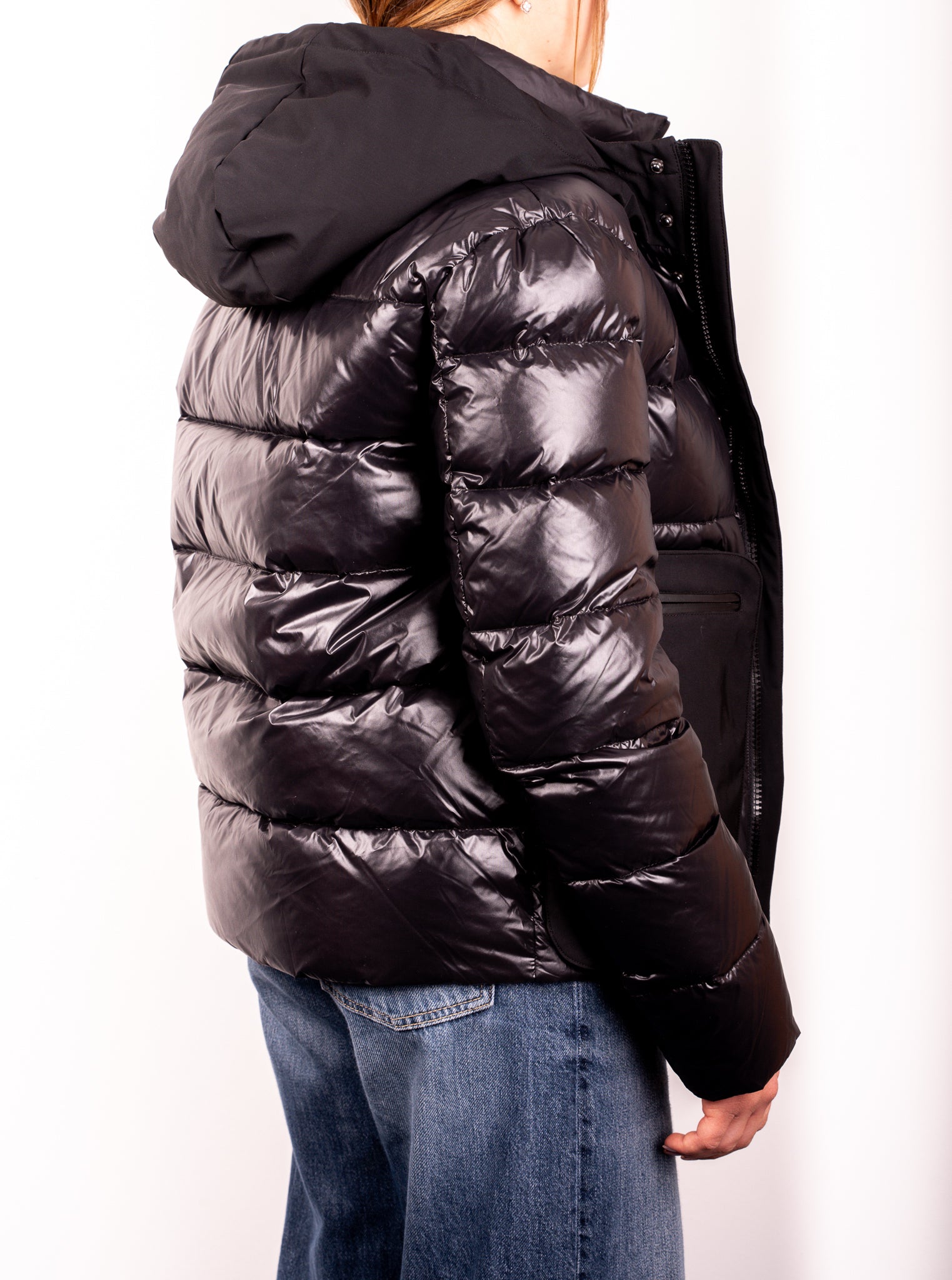Short Down Jacket – Black Edition