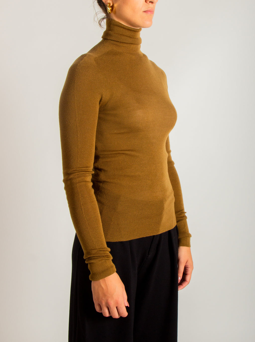 Dolcevita a coste sottili senza cuciture