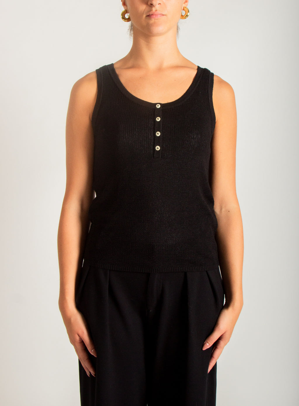 Canotta in maglia con bottoncini frontali