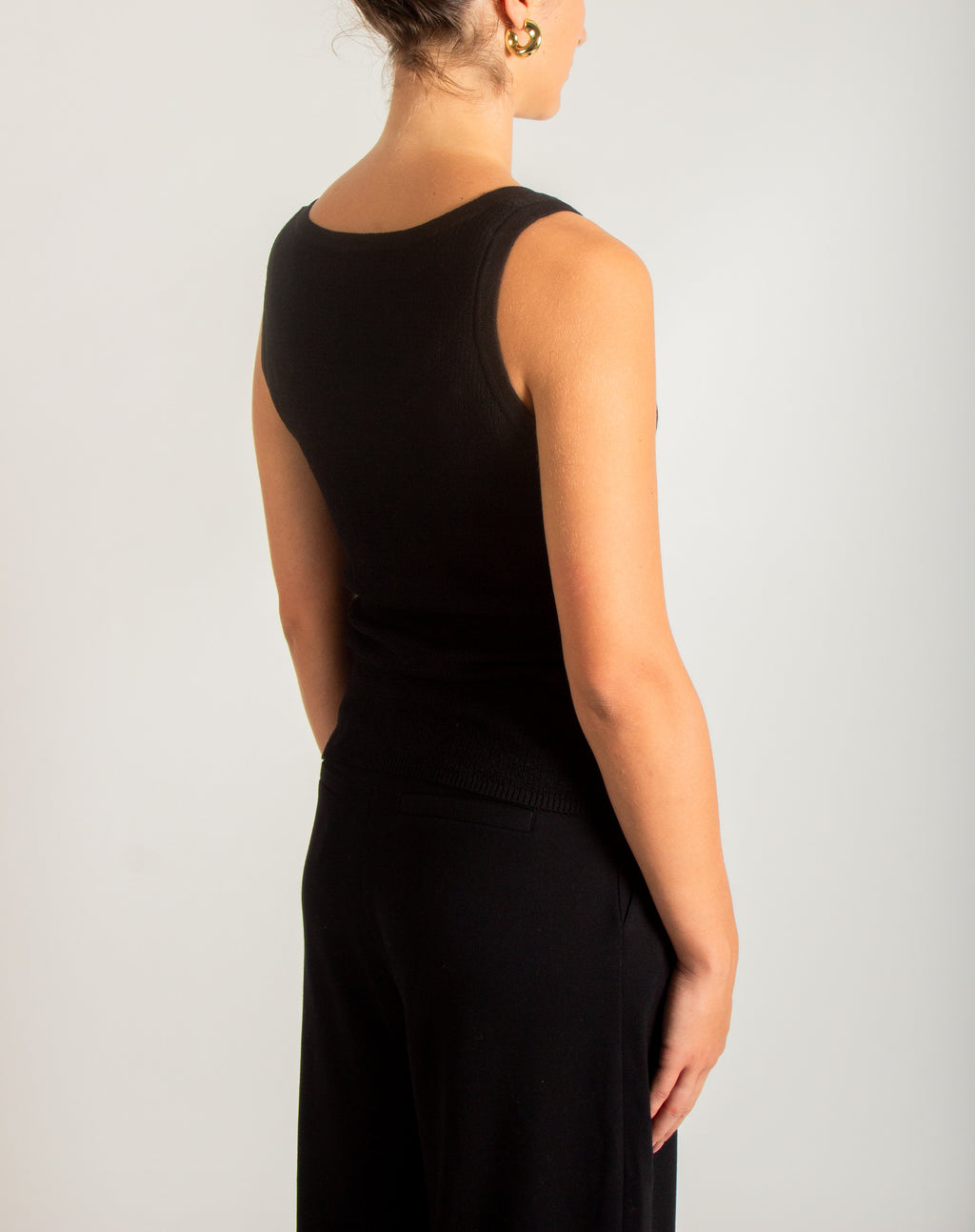 Canotta in maglia con bottoncini frontali