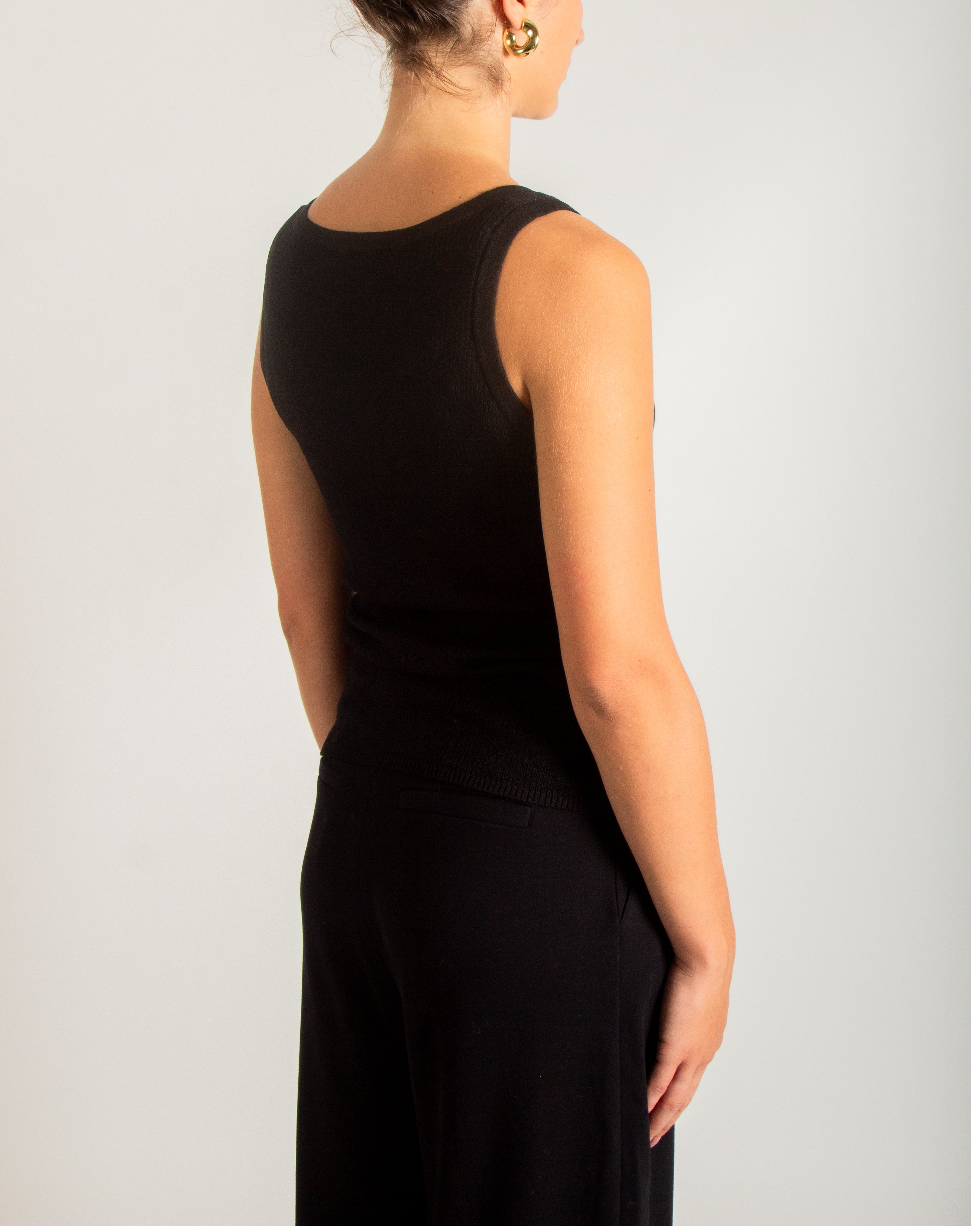 Canotta in maglia con bottoncini frontali