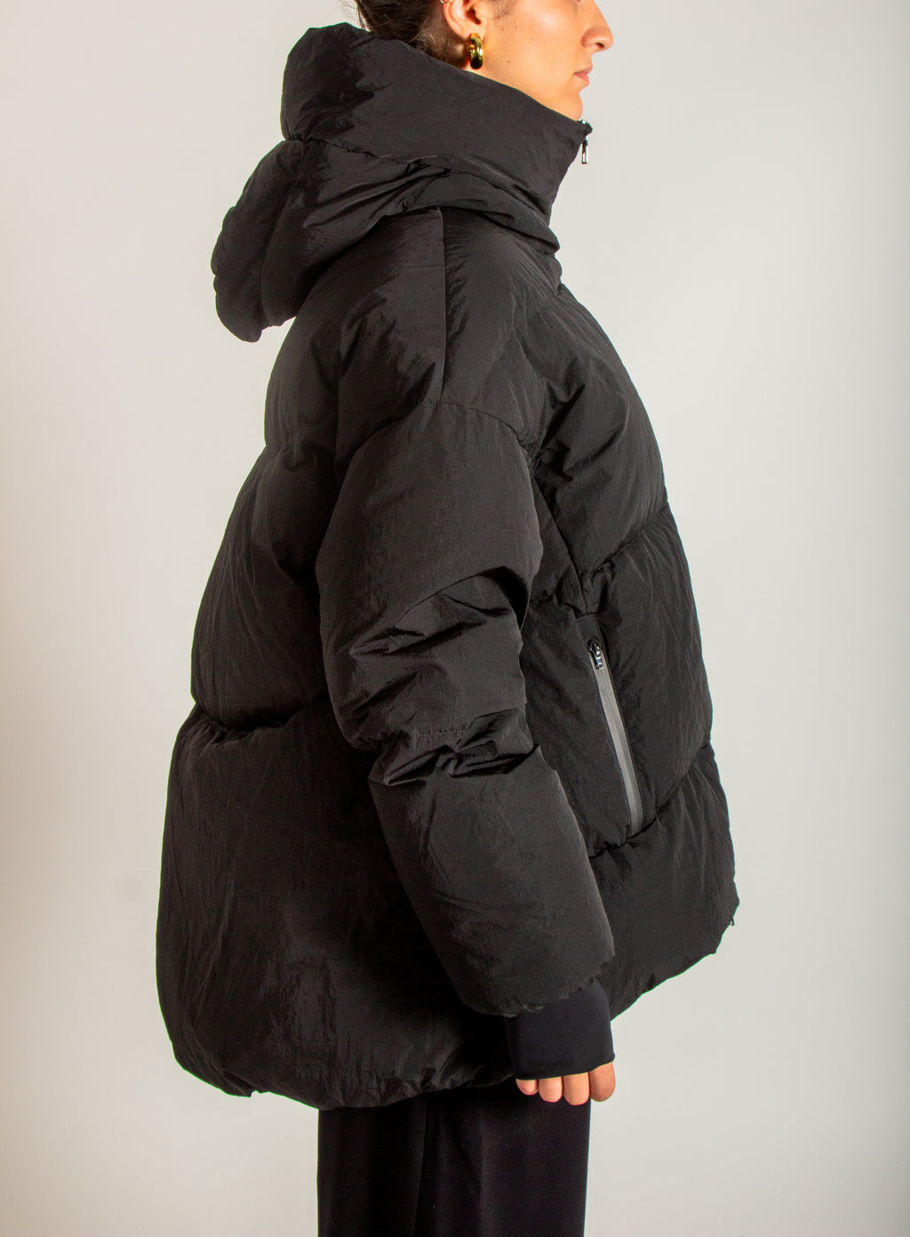 Piumino corto collo a cratere