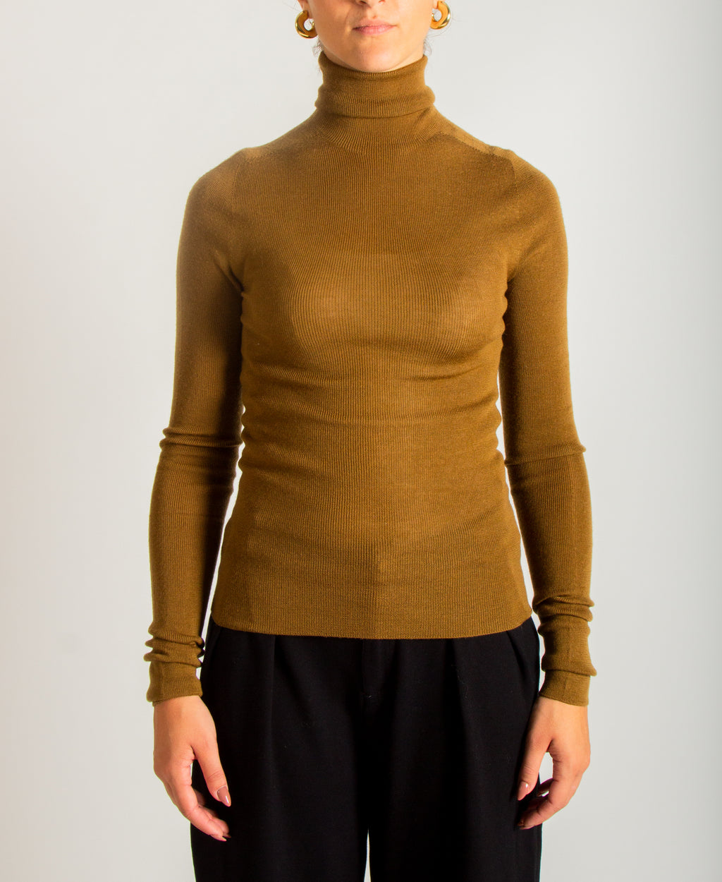 Dolcevita a coste sottili senza cuciture